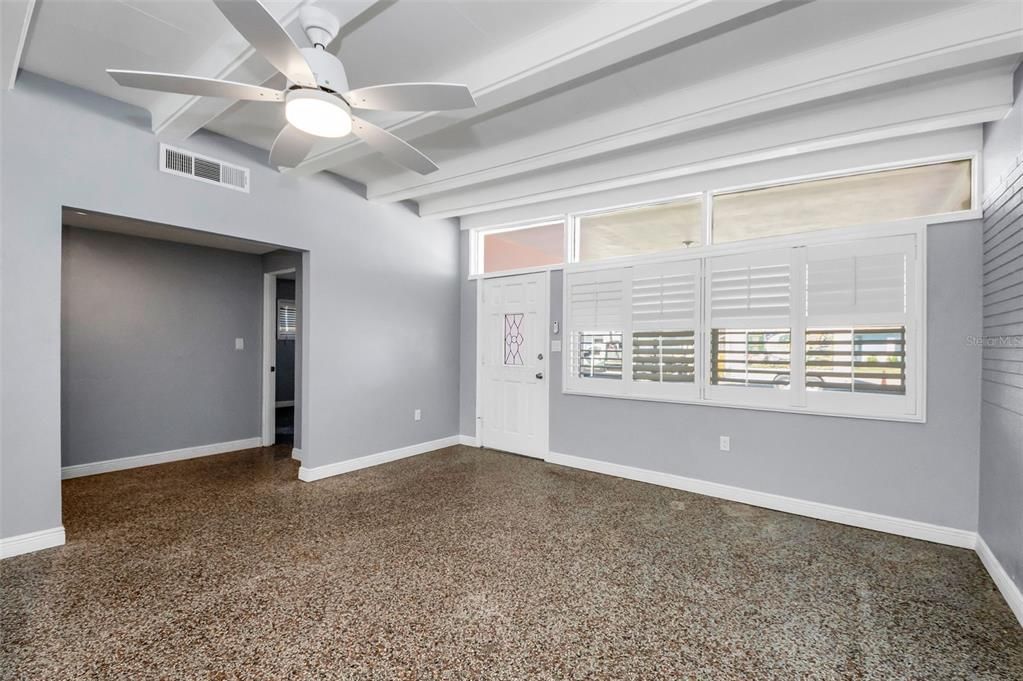 En Venta: $499,000 (2 camas, 2 baños, 1206 Pies cuadrados)