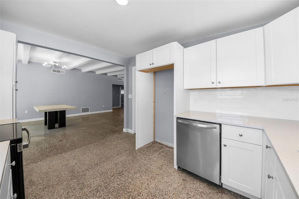 En Venta: $499,000 (2 camas, 2 baños, 1206 Pies cuadrados)