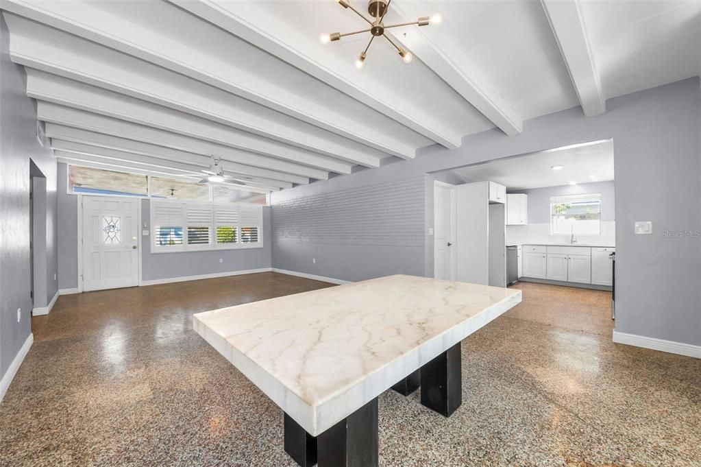 En Venta: $499,000 (2 camas, 2 baños, 1206 Pies cuadrados)