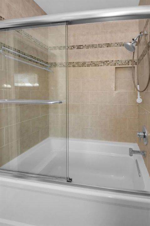 En Venta: $499,000 (2 camas, 2 baños, 1206 Pies cuadrados)