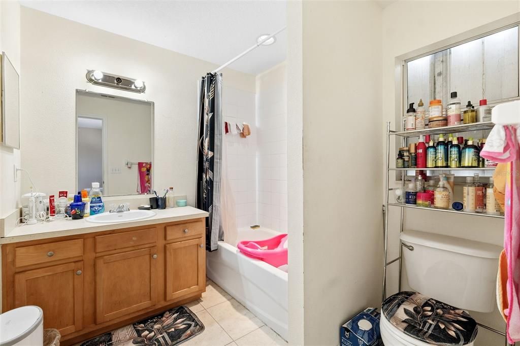 For Sale: $315,000 (3 beds, 2 baths, 1400 Square Feet)