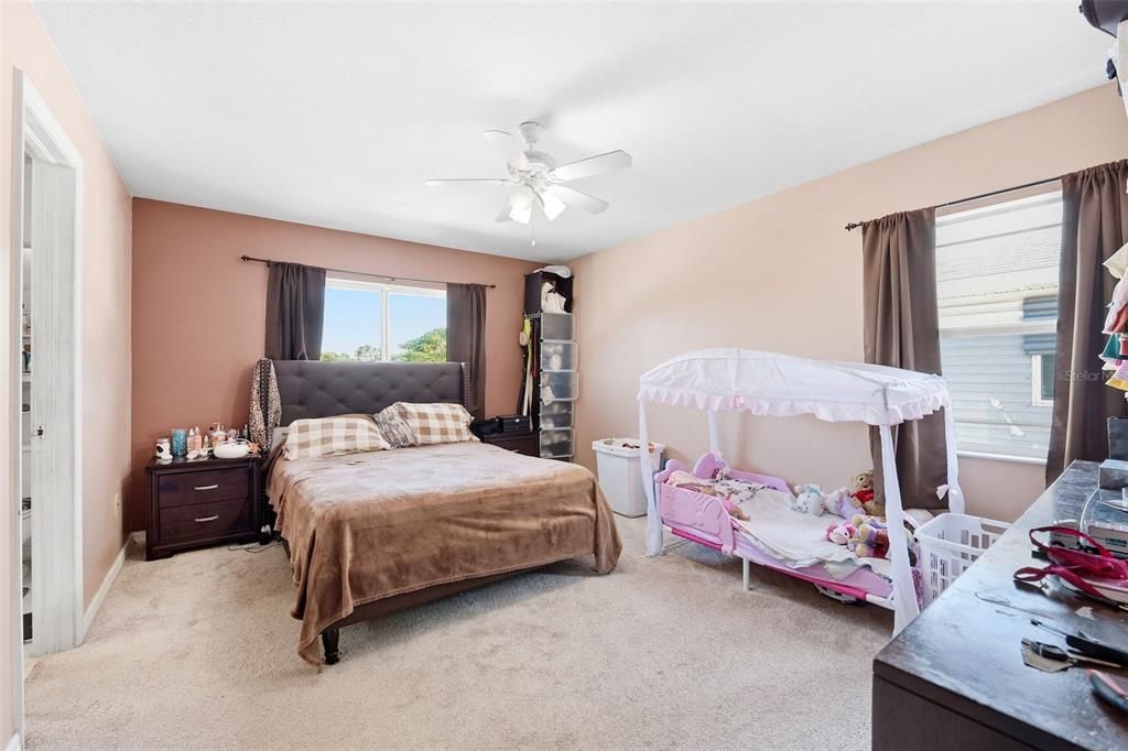 For Sale: $315,000 (3 beds, 2 baths, 1400 Square Feet)