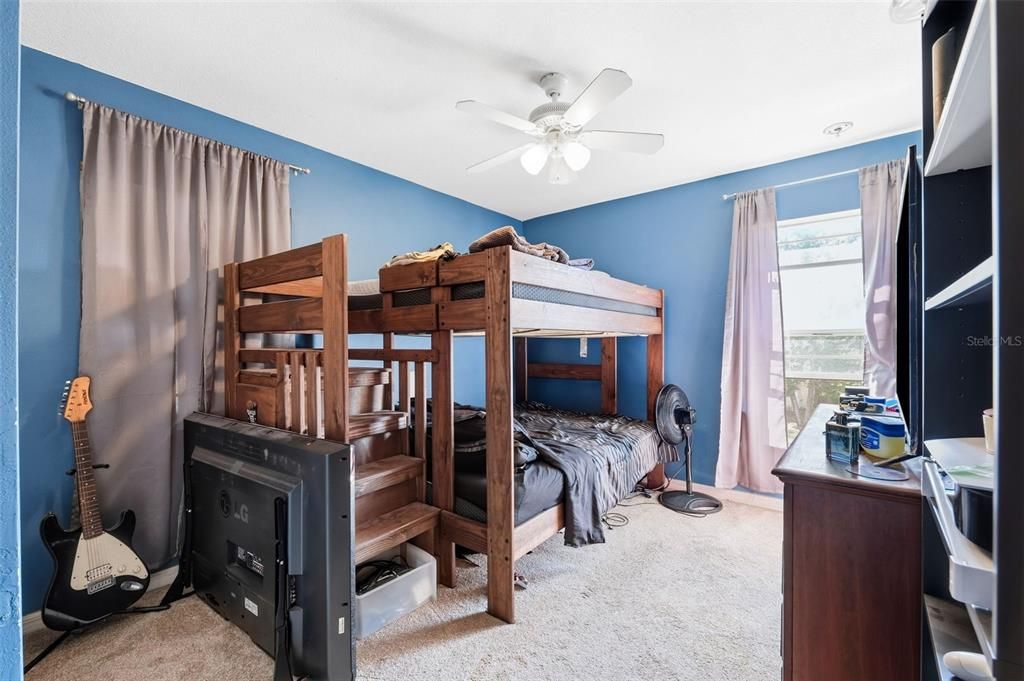 For Sale: $315,000 (3 beds, 2 baths, 1400 Square Feet)