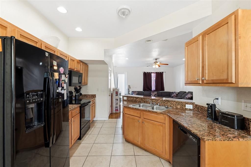 For Sale: $315,000 (3 beds, 2 baths, 1400 Square Feet)