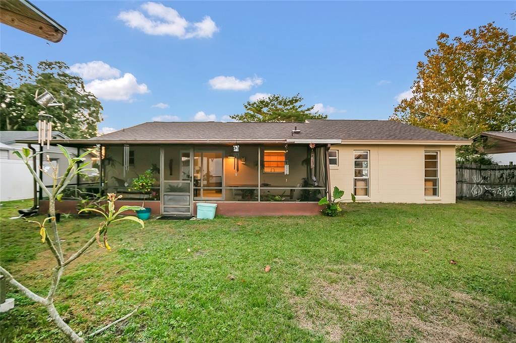 For Sale: $325,000 (3 beds, 2 baths, 1175 Square Feet)