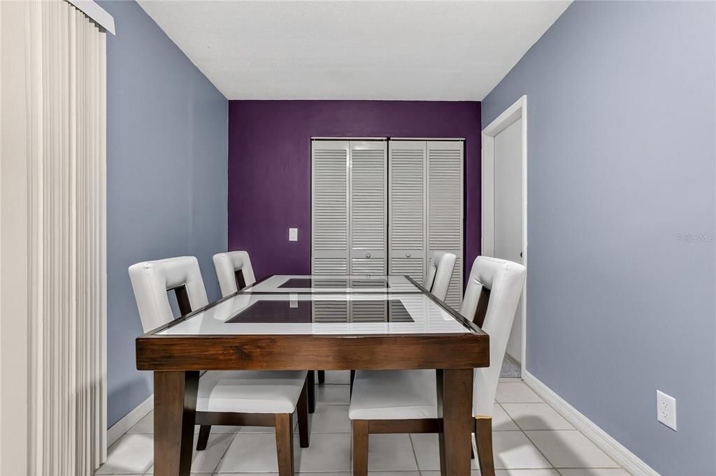 For Sale: $325,000 (3 beds, 2 baths, 1175 Square Feet)