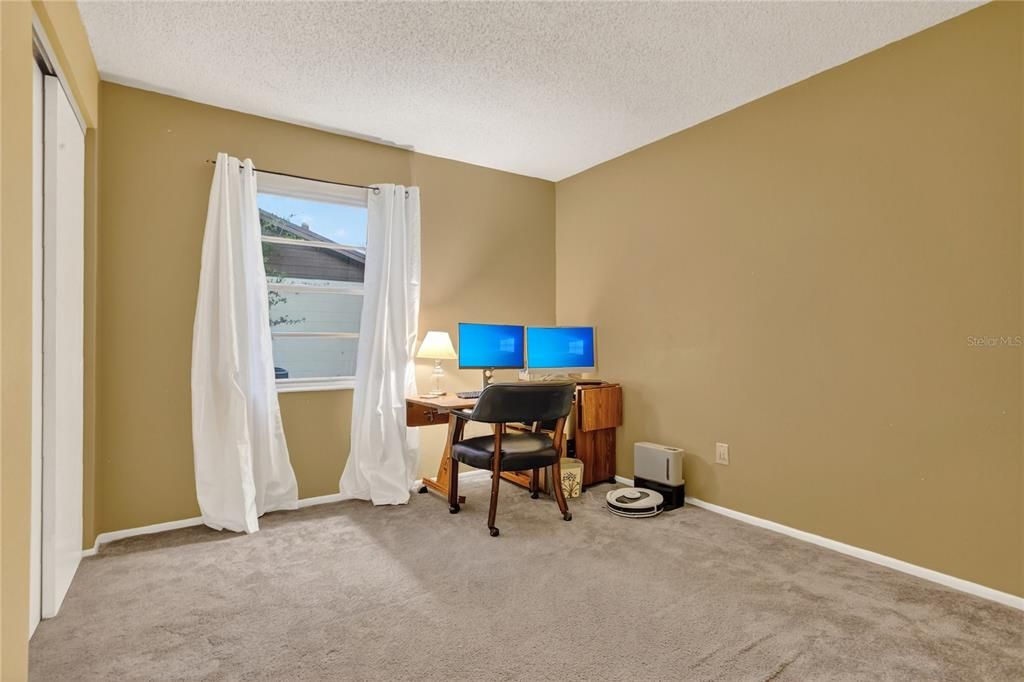 For Sale: $325,000 (3 beds, 2 baths, 1175 Square Feet)