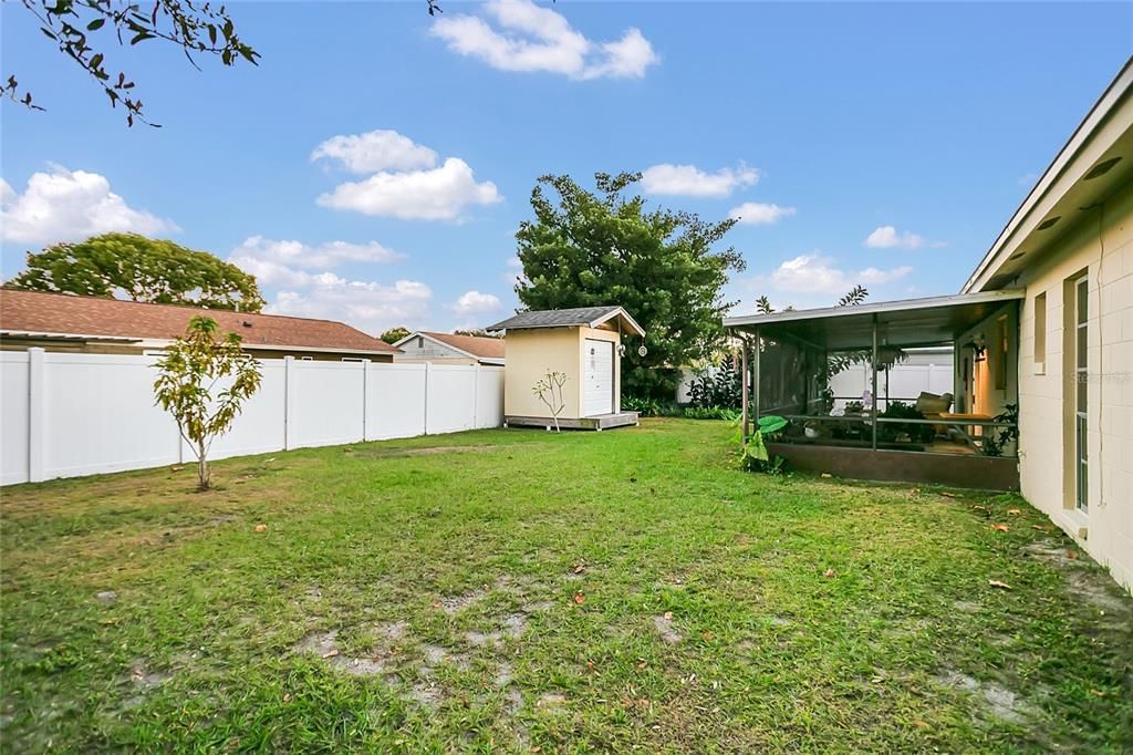 For Sale: $325,000 (3 beds, 2 baths, 1175 Square Feet)