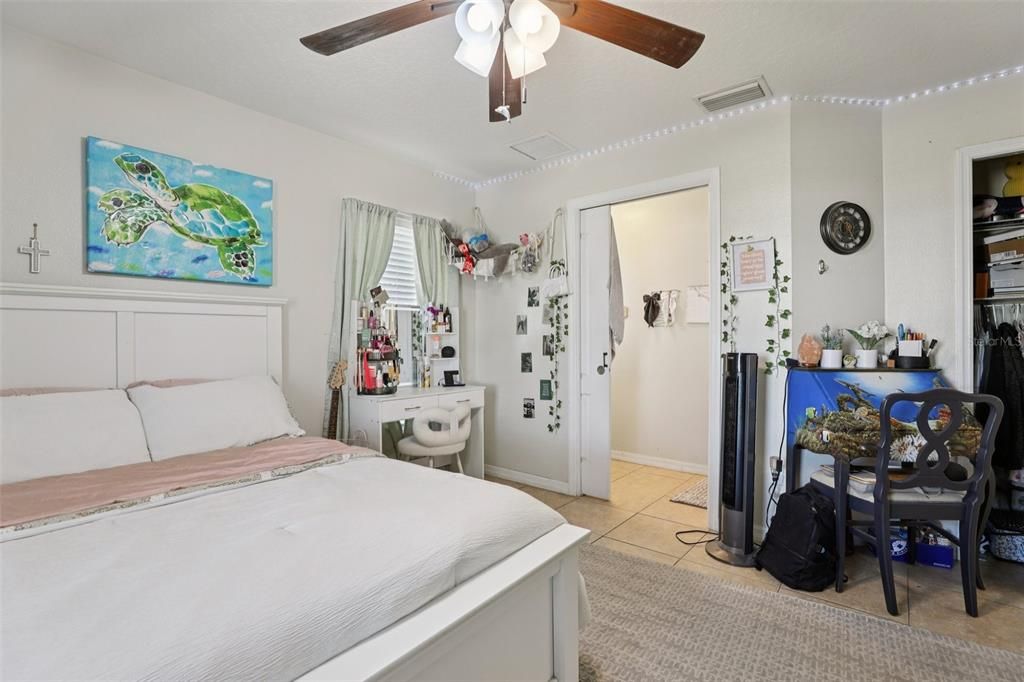 На продажу: $795,000 (6 спален, 0 ванн, 2710 Квадратных фут)