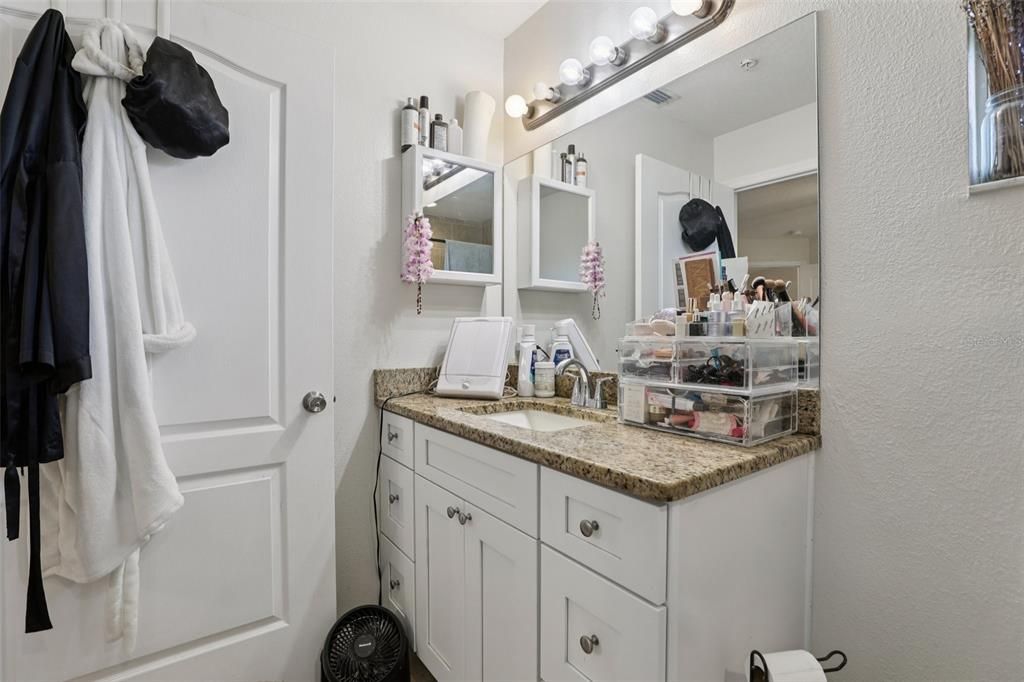 На продажу: $795,000 (6 спален, 0 ванн, 2710 Квадратных фут)