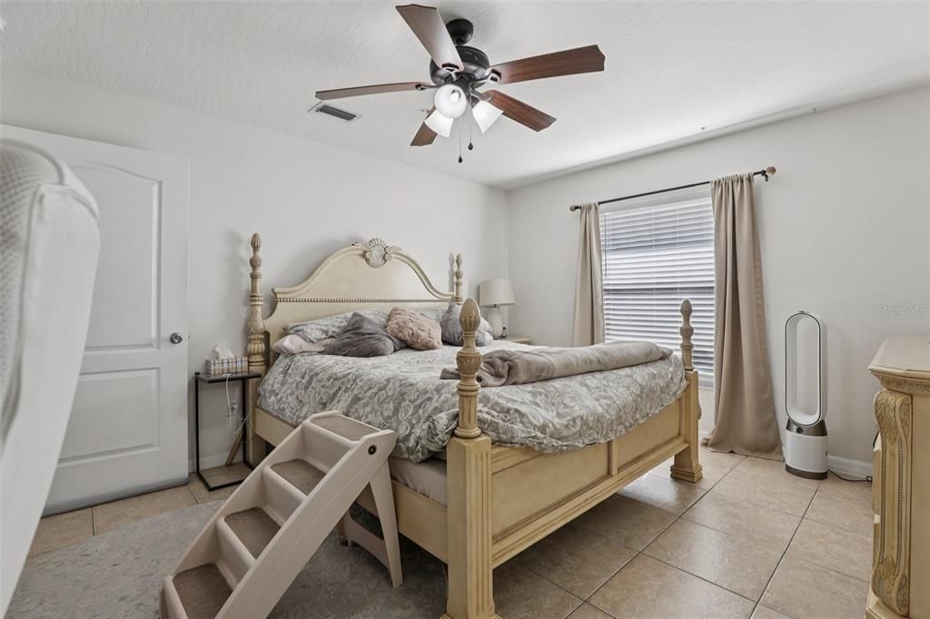 На продажу: $795,000 (6 спален, 0 ванн, 2710 Квадратных фут)