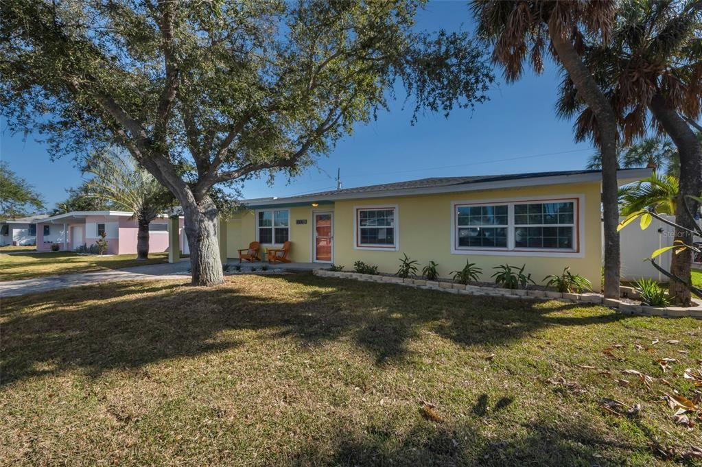 For Sale: $785,000 (3 beds, 3 baths, 1796 Square Feet)