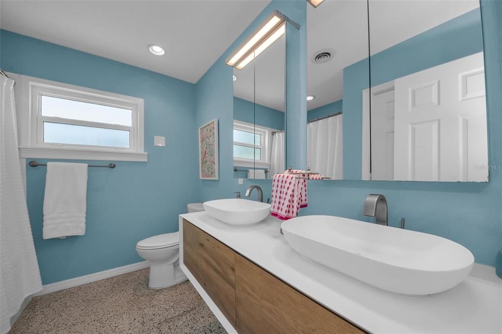 For Sale: $785,000 (3 beds, 3 baths, 1796 Square Feet)