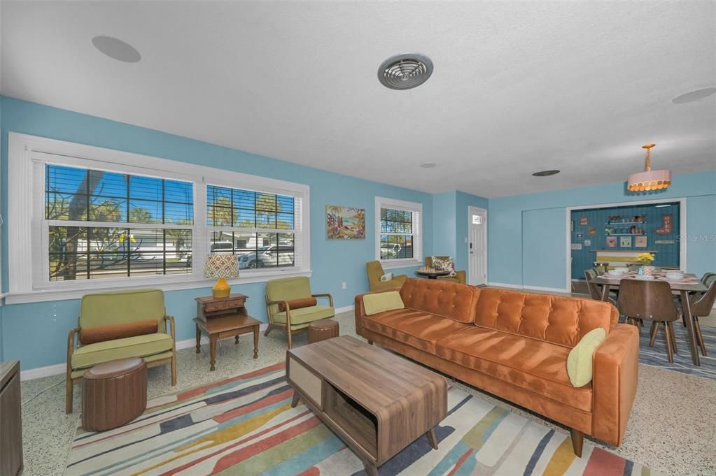 For Sale: $785,000 (3 beds, 3 baths, 1796 Square Feet)