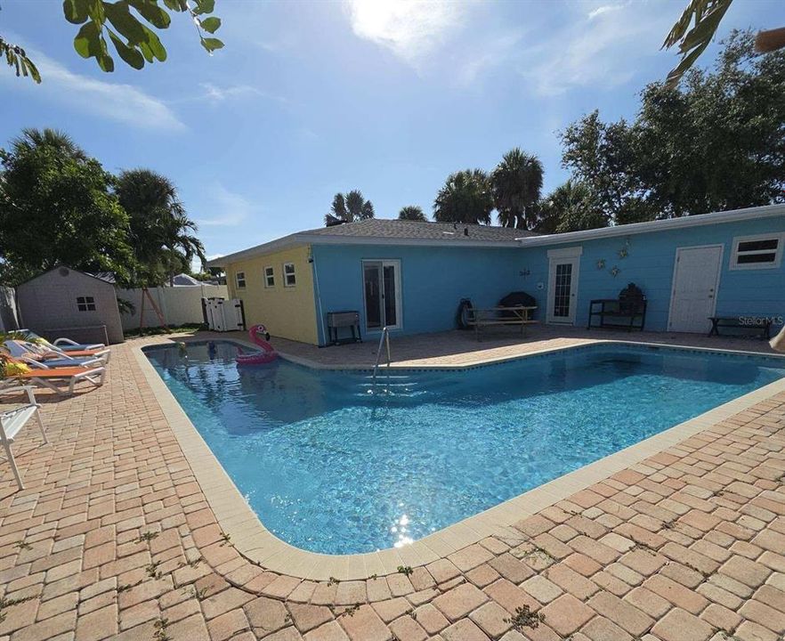 For Sale: $785,000 (3 beds, 3 baths, 1796 Square Feet)