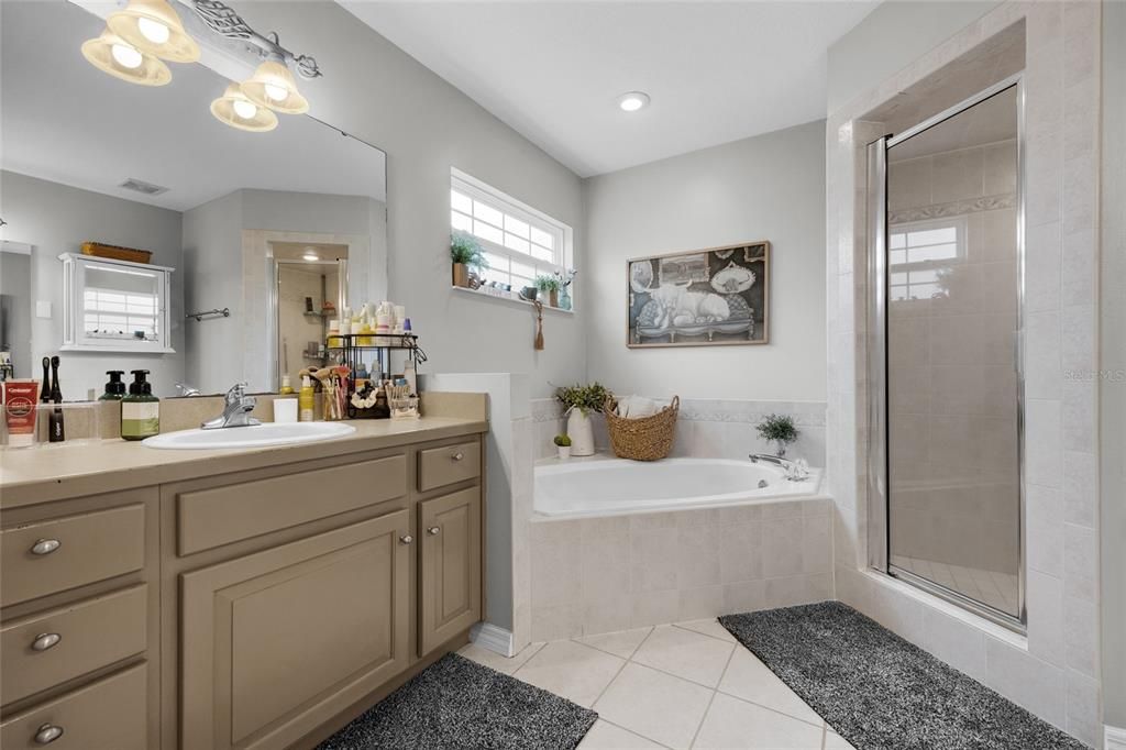 For Sale: $865,000 (5 beds, 3 baths, 2897 Square Feet)