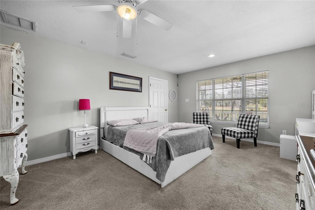 For Sale: $865,000 (5 beds, 3 baths, 2897 Square Feet)