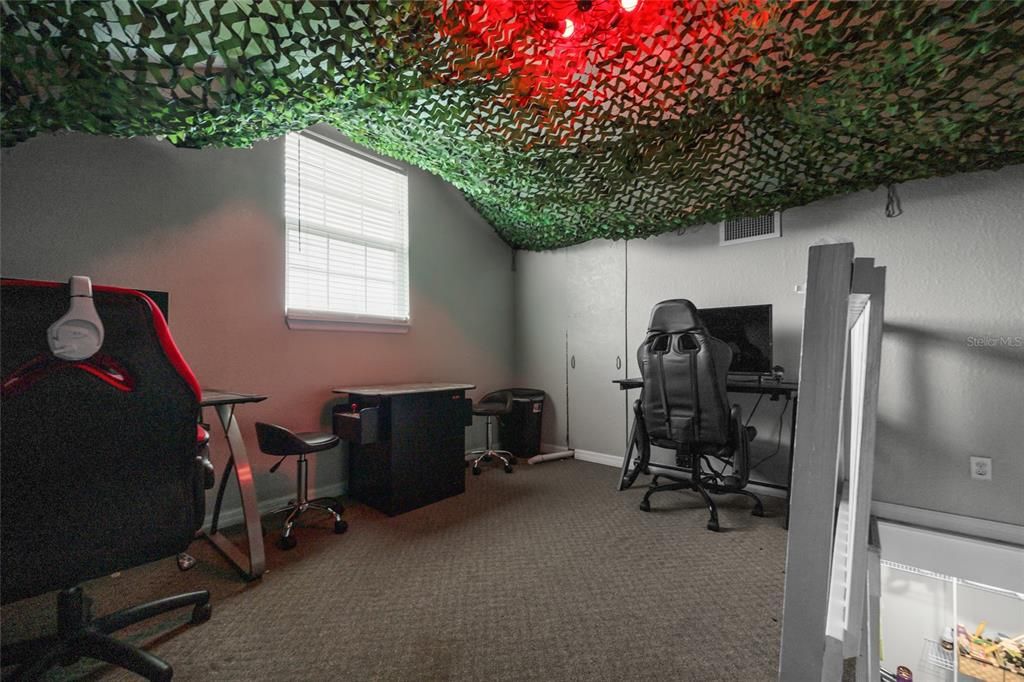 For Sale: $865,000 (5 beds, 3 baths, 2897 Square Feet)