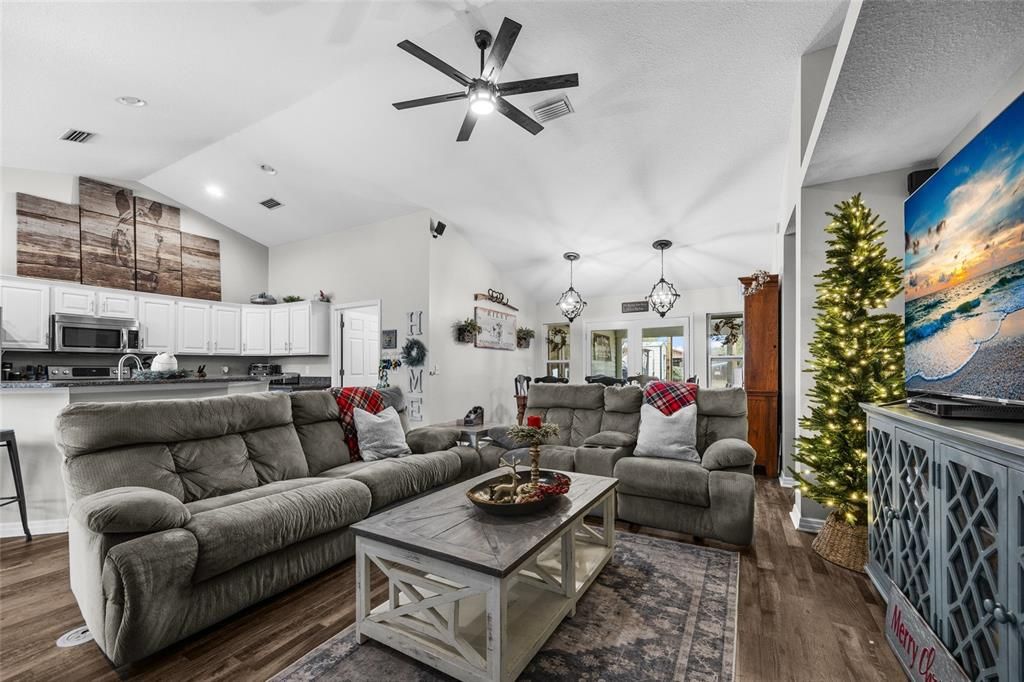 For Sale: $865,000 (5 beds, 3 baths, 2897 Square Feet)