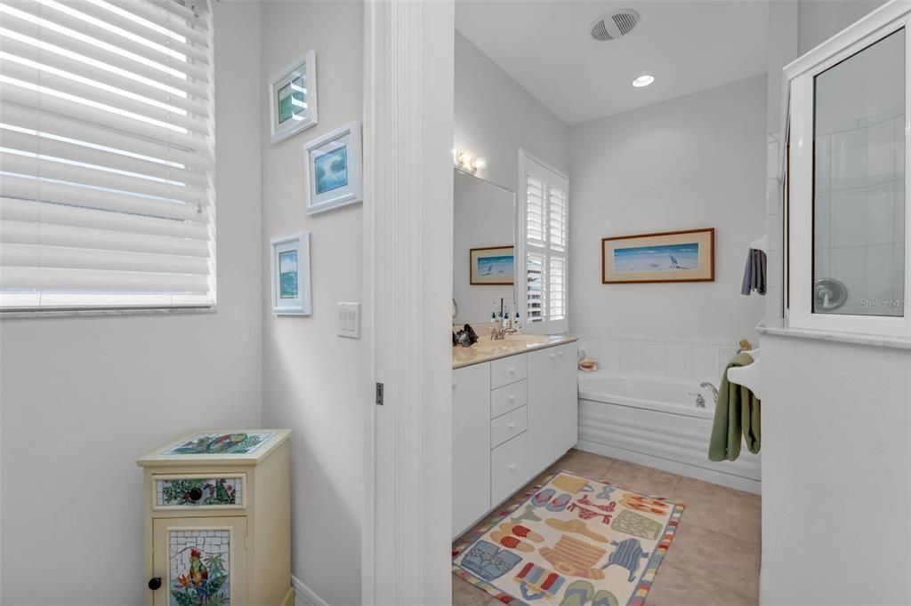 Active With Contract: $275,000 (3 beds, 2 baths, 1622 Square Feet)