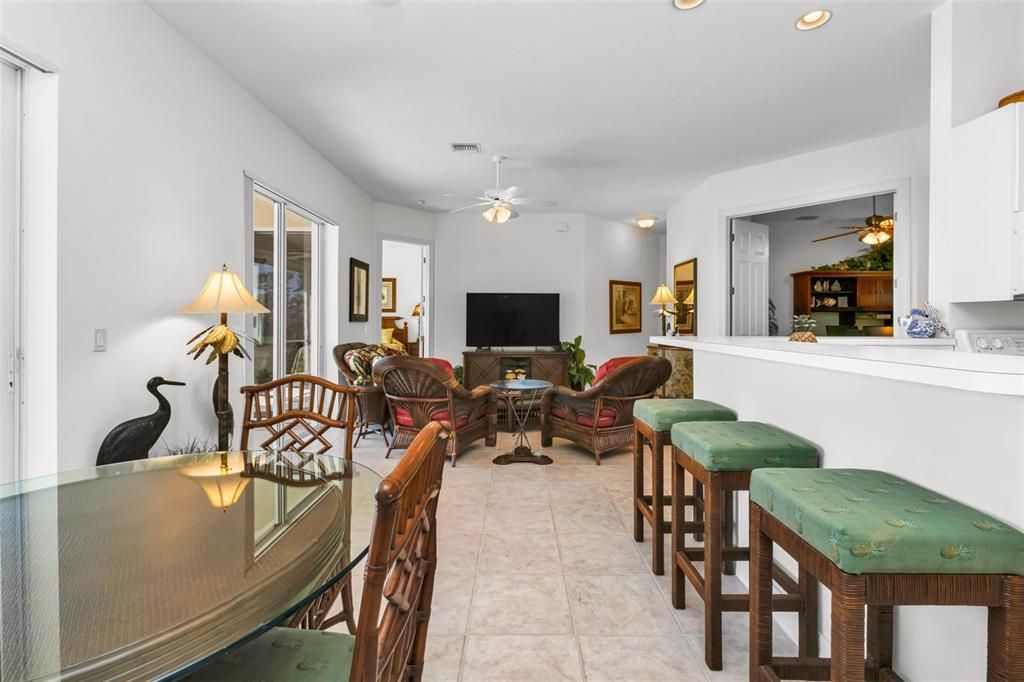 Active With Contract: $275,000 (3 beds, 2 baths, 1622 Square Feet)