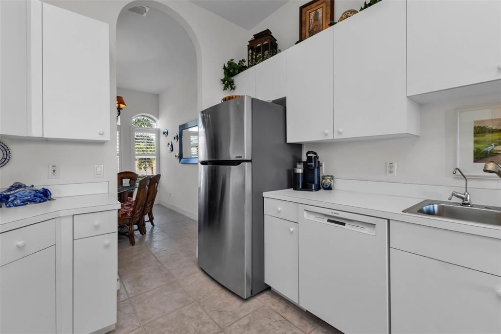Active With Contract: $275,000 (3 beds, 2 baths, 1622 Square Feet)
