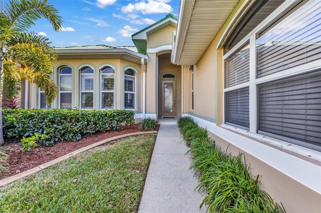 Active With Contract: $275,000 (3 beds, 2 baths, 1622 Square Feet)