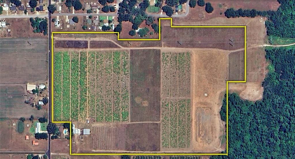 На продажу: $1,152,250 (46.09 acres)