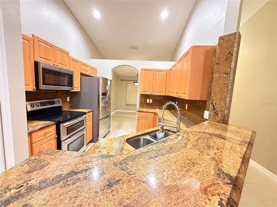 For Rent: $1,800 (3 beds, 2 baths, 1744 Square Feet)