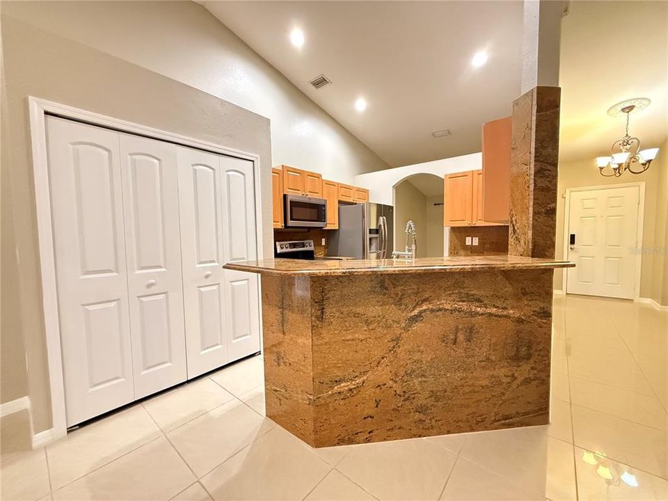 For Rent: $1,800 (3 beds, 2 baths, 1744 Square Feet)