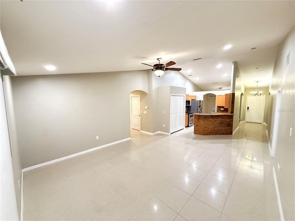 For Rent: $1,800 (3 beds, 2 baths, 1744 Square Feet)