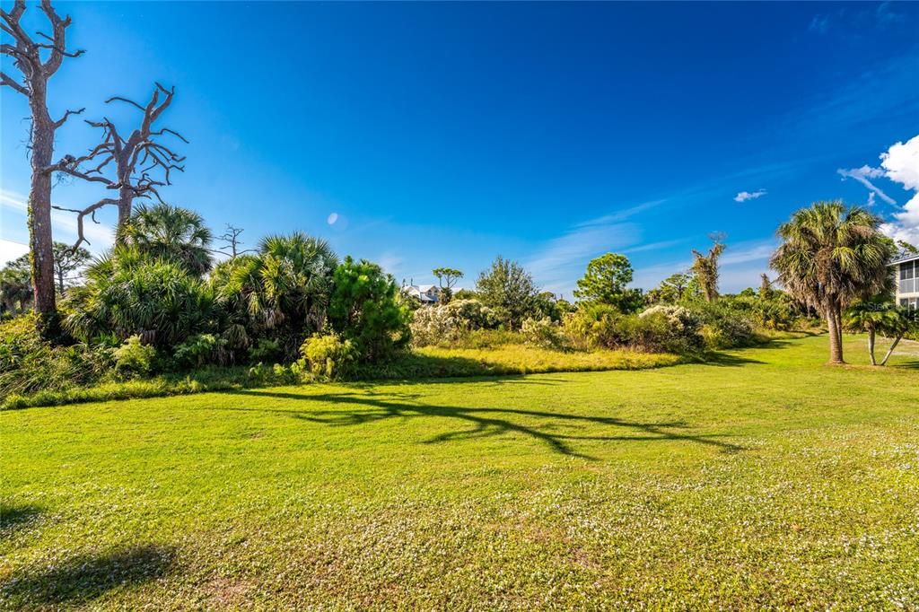 На продажу: $164,900 (2 спален, 2 ванн, 933 Квадратных фут)