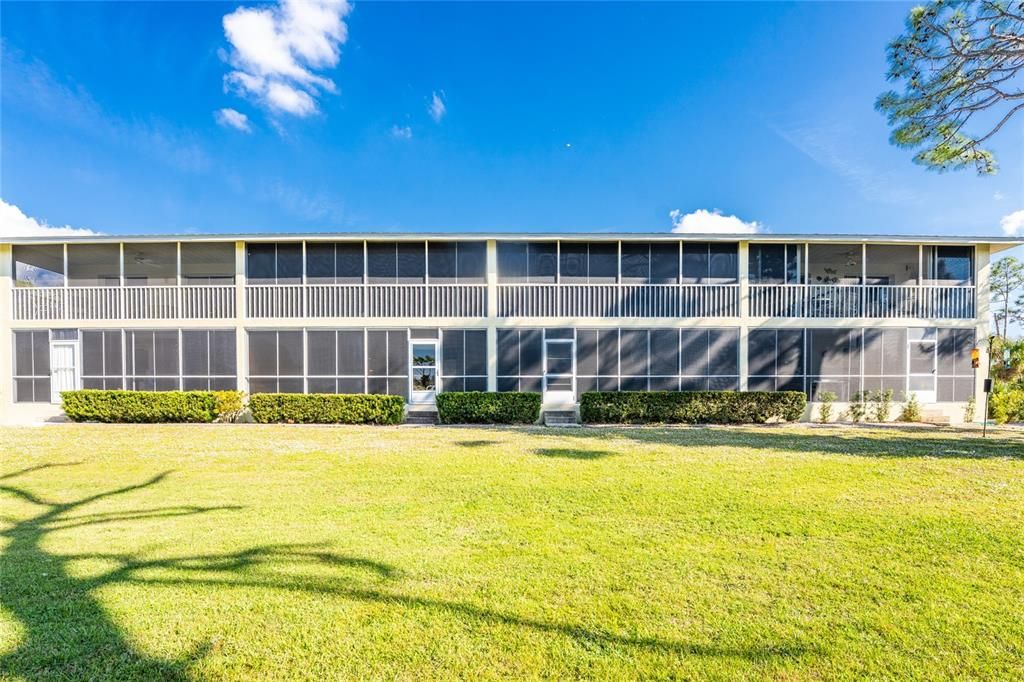 На продажу: $164,900 (2 спален, 2 ванн, 933 Квадратных фут)