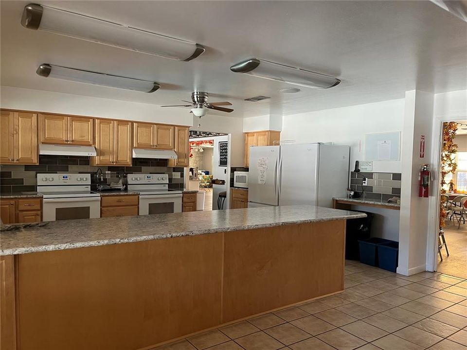 For Sale: $153,000 (2 beds, 2 baths, 1207 Square Feet)