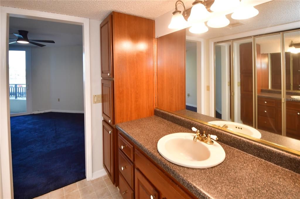 В аренду: $2,650 (1 спален, 1 ванн, 950 Квадратных фут)