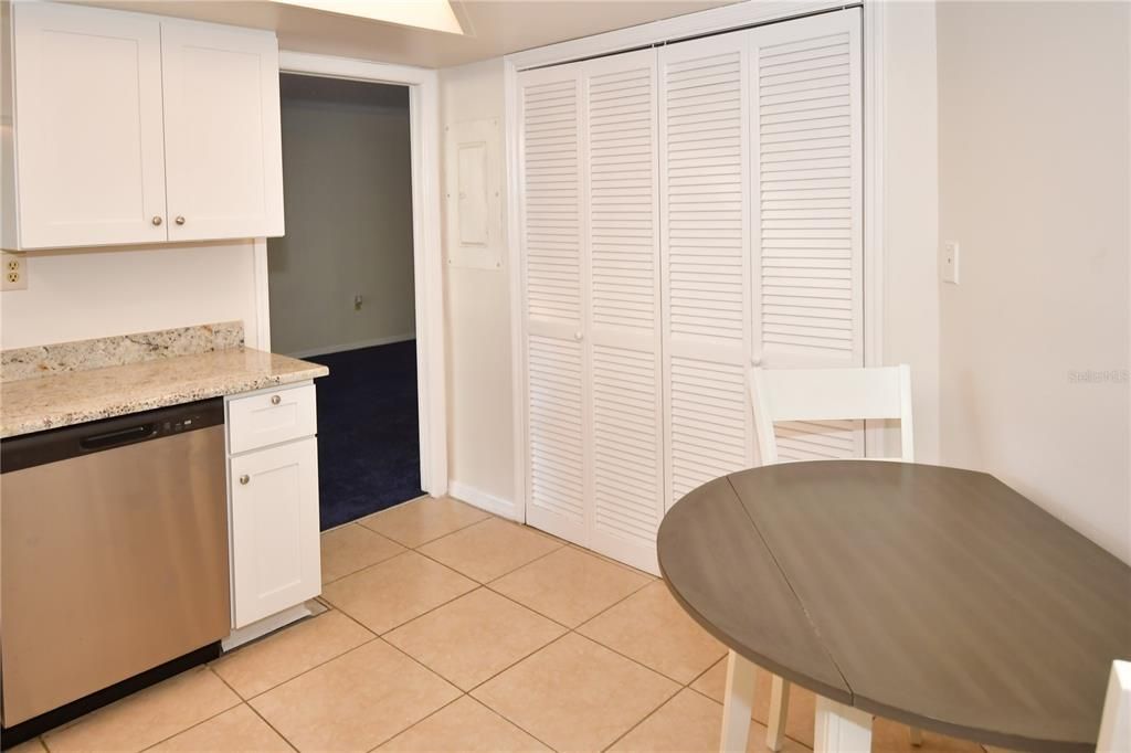 В аренду: $2,650 (1 спален, 1 ванн, 950 Квадратных фут)