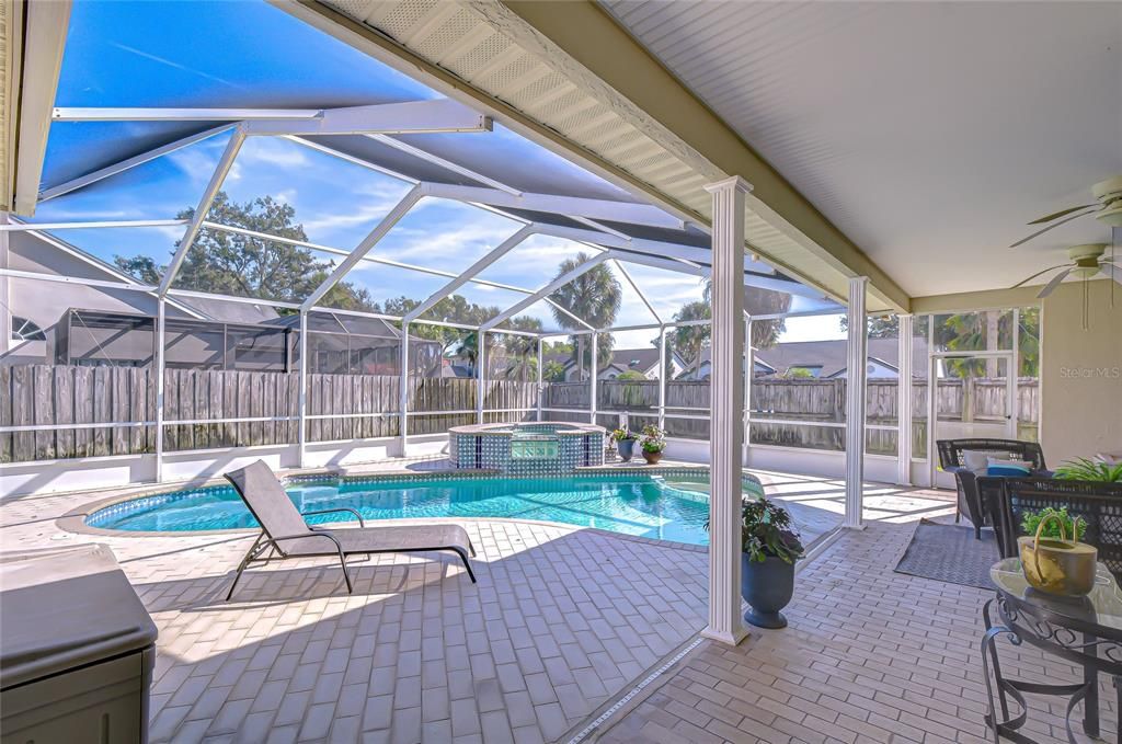 待售: $679,000 (4 贝兹, 2 浴室, 2489 平方英尺)