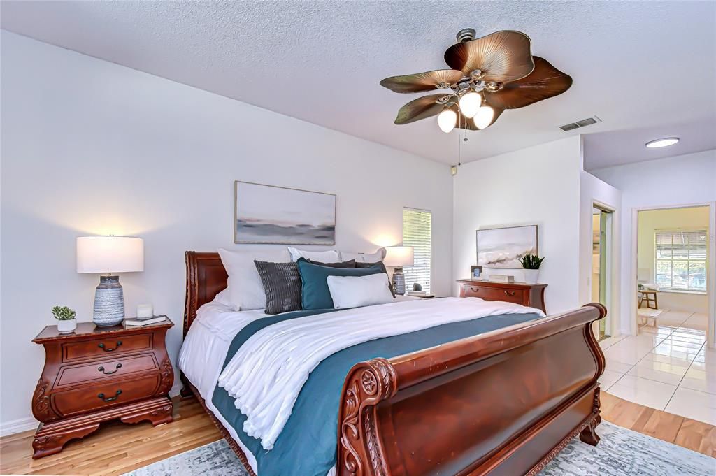 待售: $679,000 (4 贝兹, 2 浴室, 2489 平方英尺)