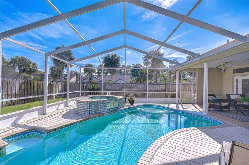 待售: $679,000 (4 贝兹, 2 浴室, 2489 平方英尺)