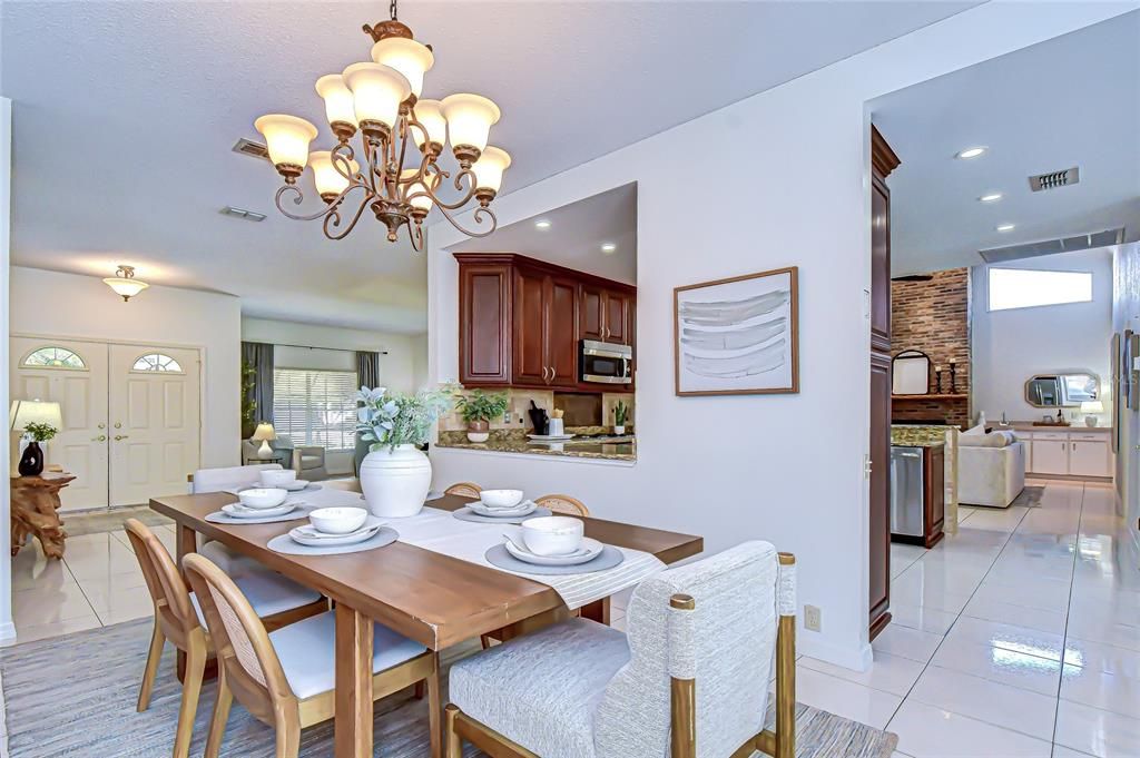 待售: $679,000 (4 贝兹, 2 浴室, 2489 平方英尺)