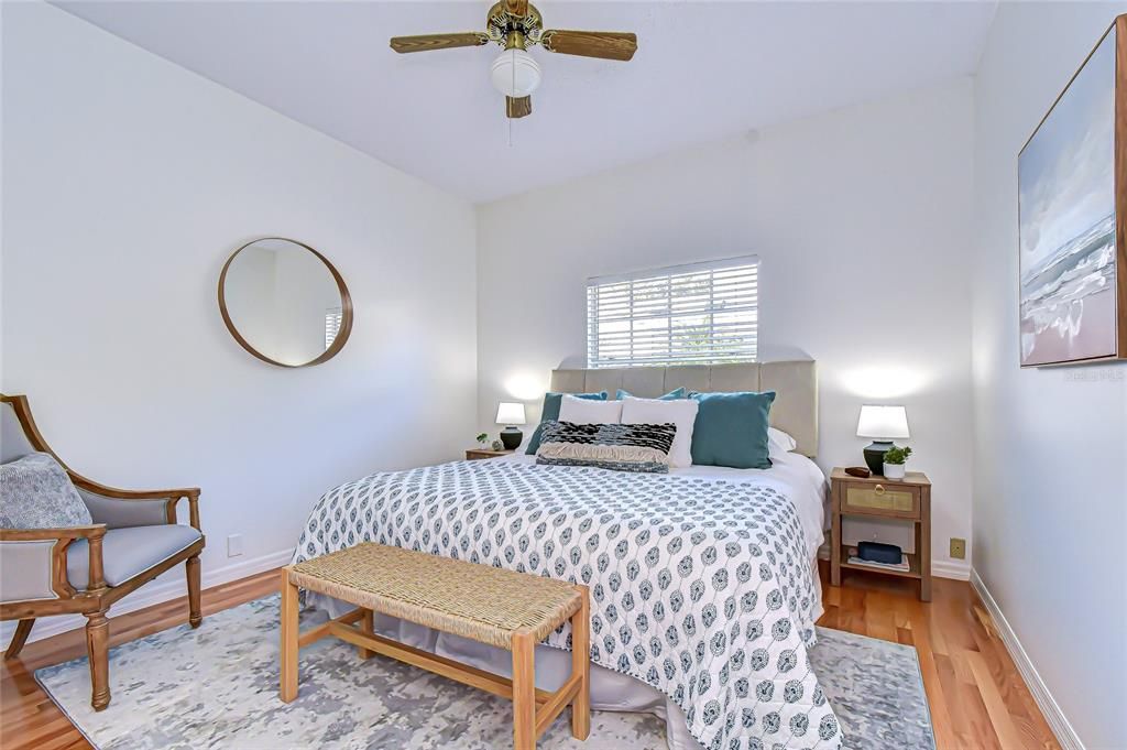 待售: $679,000 (4 贝兹, 2 浴室, 2489 平方英尺)