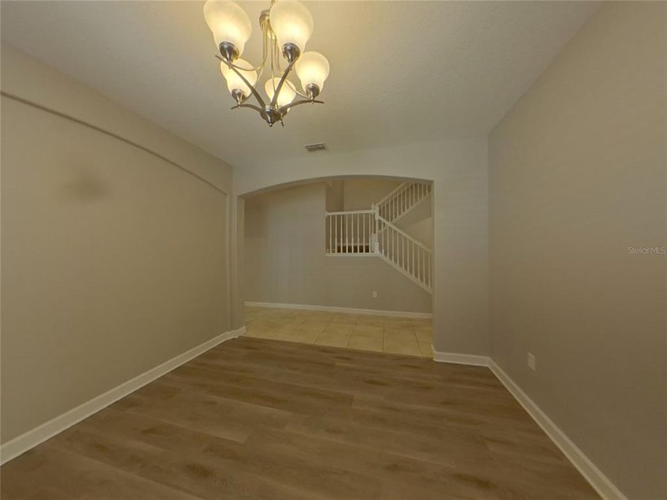 出租: $3,199 (5 贝兹, 3 浴室, 3349 平方英尺)