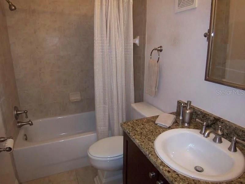 For Sale: $309,000 (1 beds, 1 baths, 660 Square Feet)