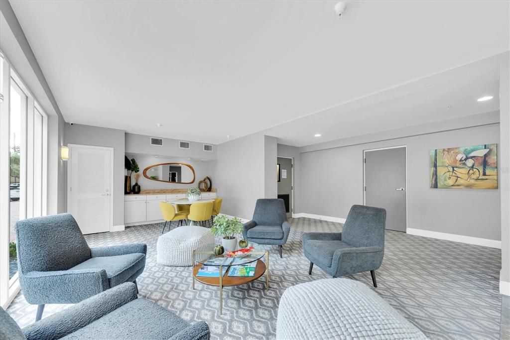 For Sale: $309,000 (1 beds, 1 baths, 660 Square Feet)