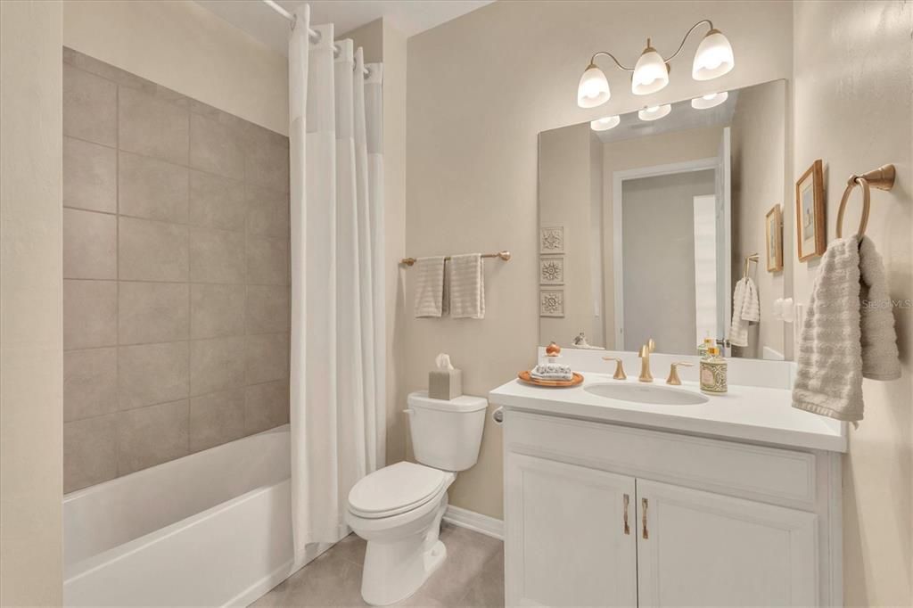 待售: $397,000 (3 贝兹, 2 浴室, 2032 平方英尺)