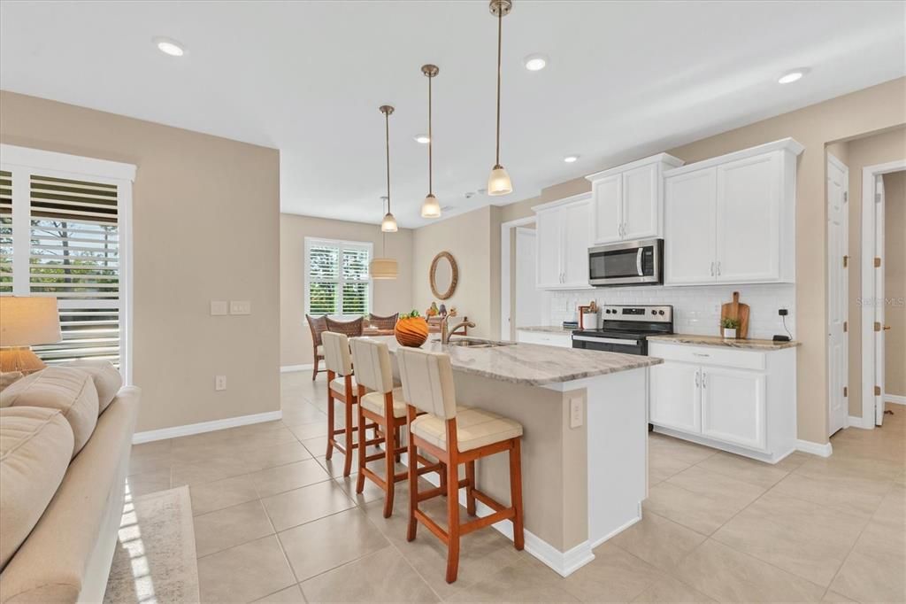 待售: $397,000 (3 贝兹, 2 浴室, 2032 平方英尺)