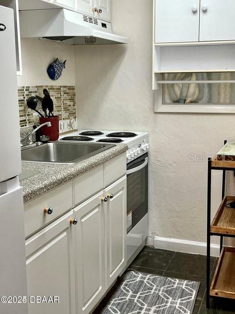 На продажу: $185,000 (1 спален, 2 ванн, 691 Квадратных фут)