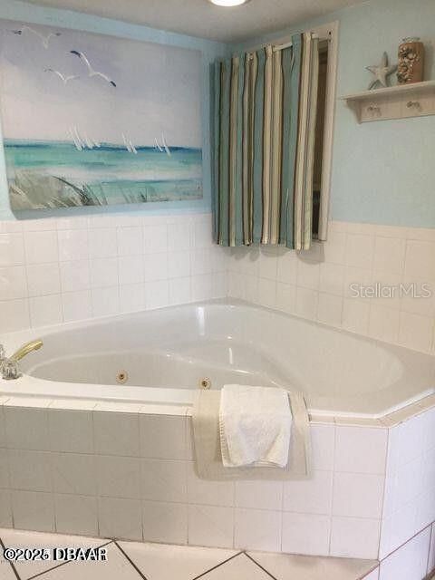 На продажу: $185,000 (1 спален, 2 ванн, 691 Квадратных фут)