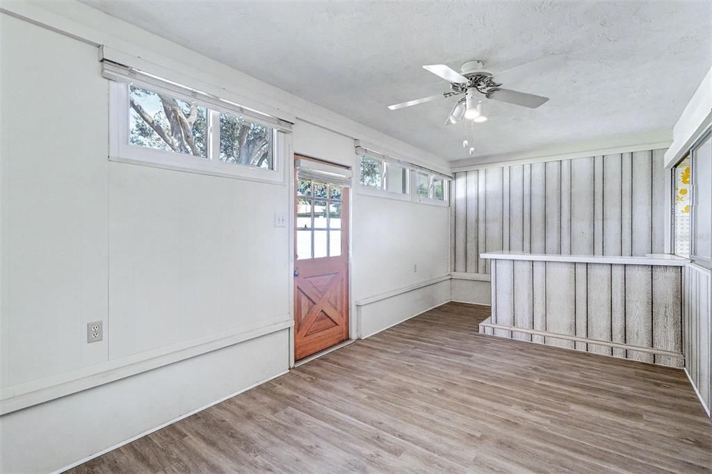 For Sale: $499,000 (4 beds, 2 baths, 1827 Square Feet)