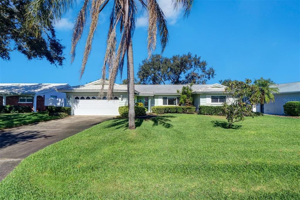 For Sale: $499,000 (4 beds, 2 baths, 1827 Square Feet)